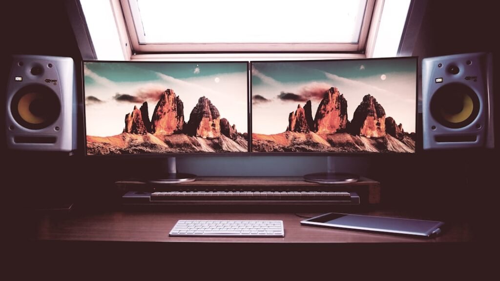 Photo Dual monitors