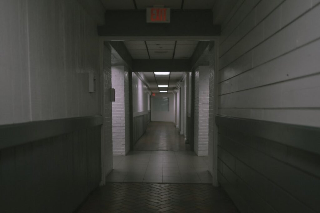 Photo Creepy hallway